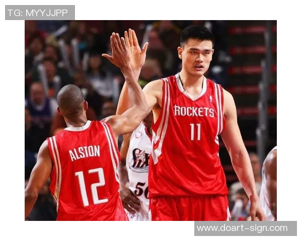 姚明加盟NBA的传奇之路与中国篮球的崛起历程
