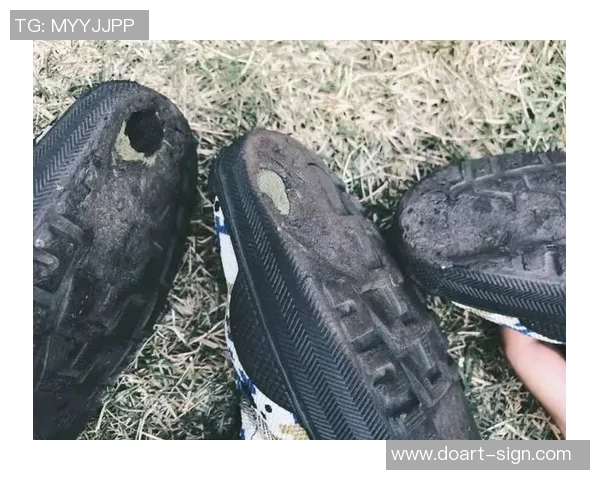 在繁华大街上偶遇足球明星的奇妙瞬间与热血故事