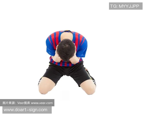 足球明星遮脸图片女神秘魅力揭晓引发热议与讨论