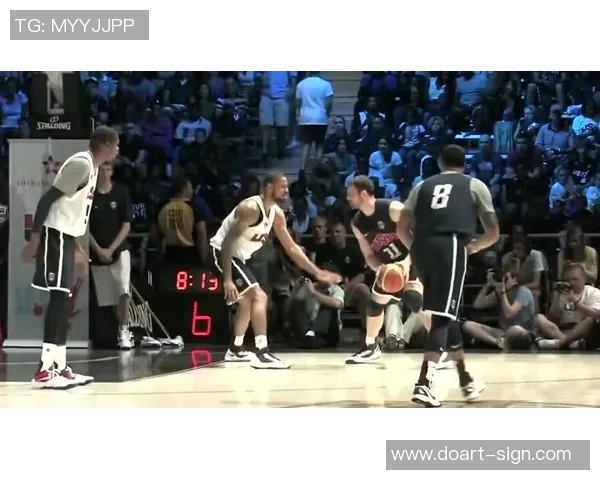 超大NBA篮球明星手办收藏品展现运动魅力与艺术价值